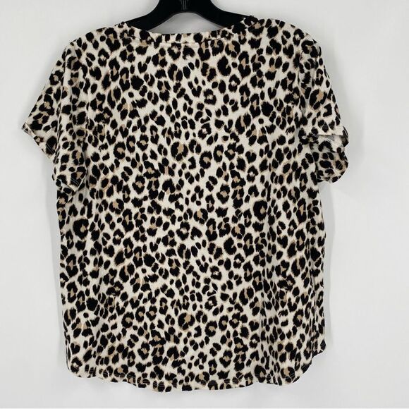 Old Navy Women’s Animal Print V Neck Short Sleeve Boxy Cut Teeshirt size L - Picture 3 of 3